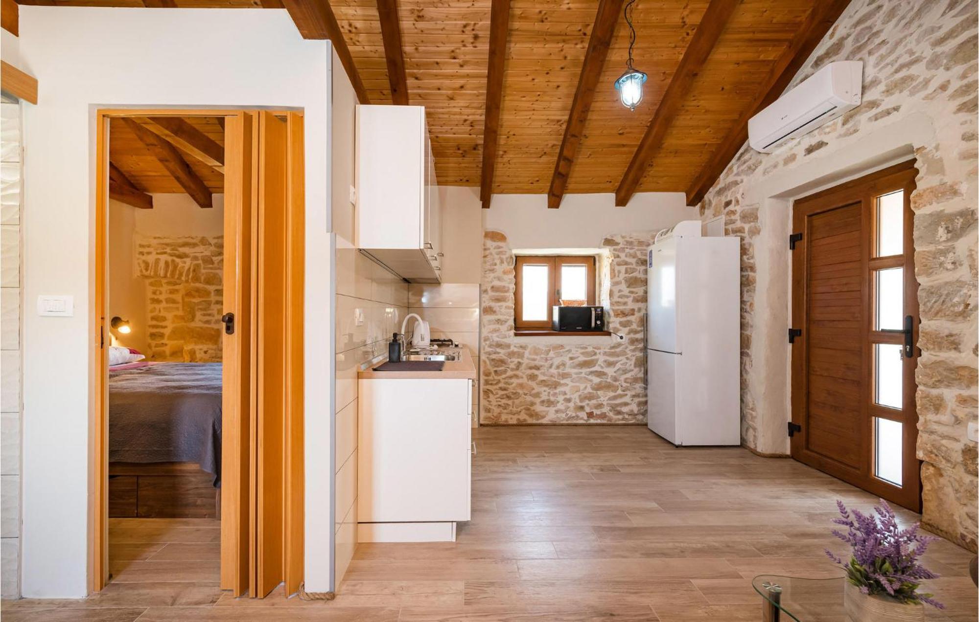 Pet Friendly Home In Murvica With Kitchen Eksteriør bilde
